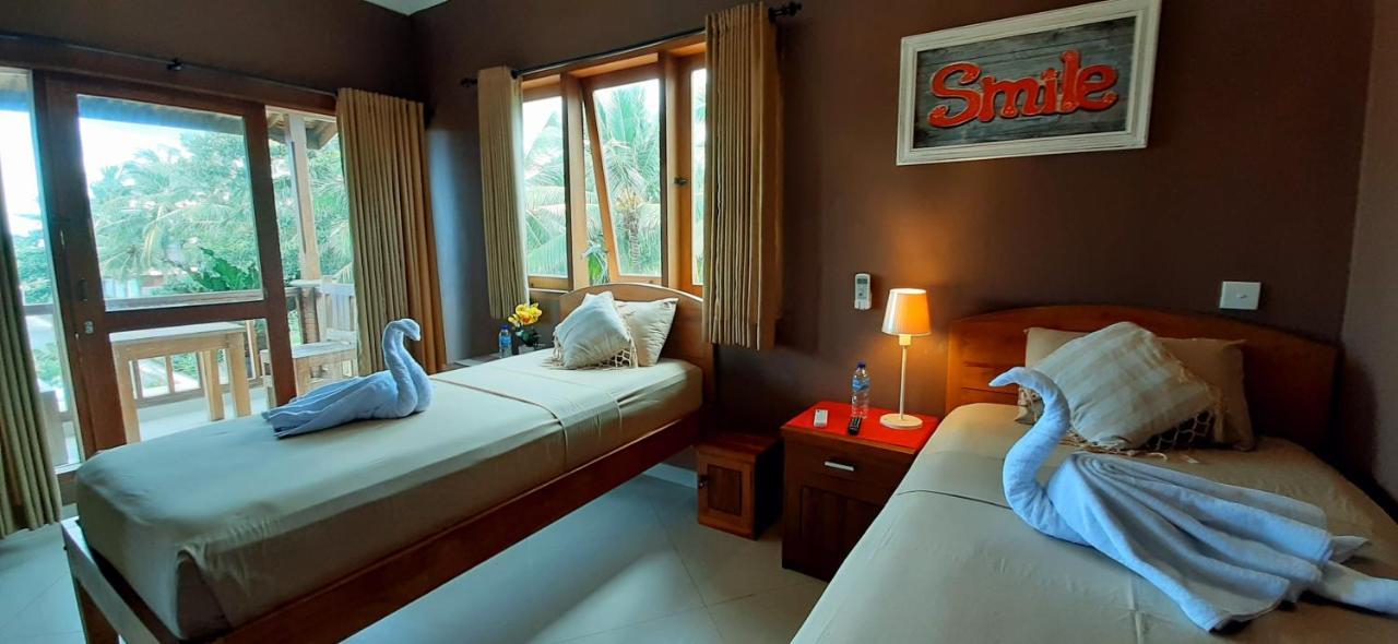 The Point Surfcamp Bali Hotel Pulukan Exterior foto